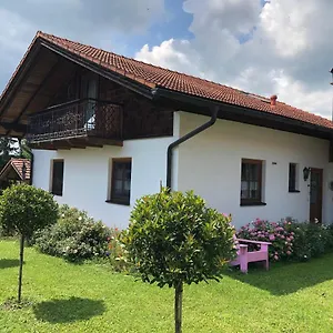  Ferienhaus Seehäuschen - Waging Tettenhausen